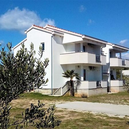 Apartment Anzotika نين المظهر الخارجي الصورة